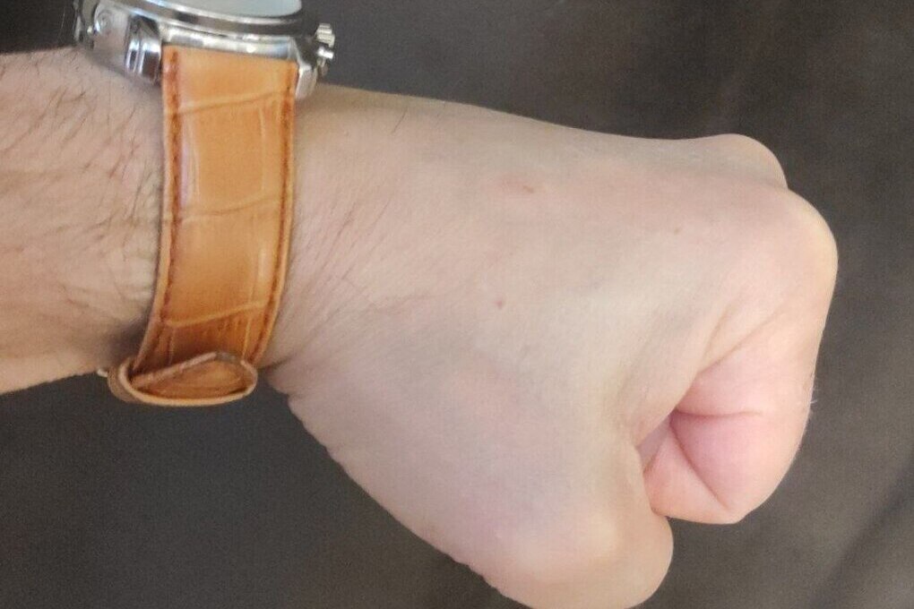 Ревнивый мужчина вышел из себя и напал на бывшую супругу в Петербурге