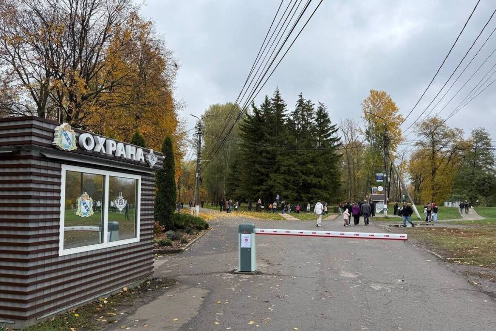 Въезд в курский парк «Боева дача» перекрыли шлагбаумом