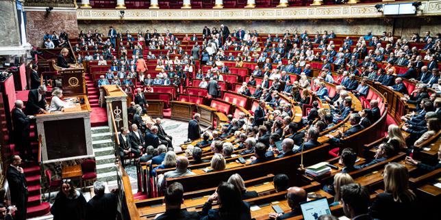 « Les partis politiques ont beau se faire rattraper par la réalité budgétaire, ils continuent à relativiser la contrainte de la dette »