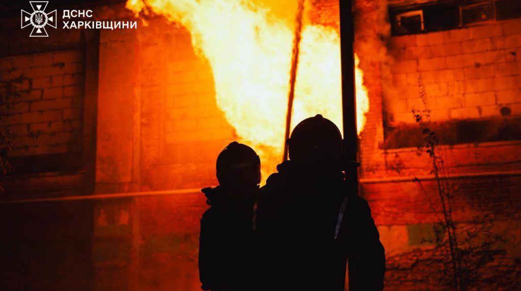 State Emergency Service tackles aftermath of Russian guided bomb strikes on Kharkiv – photos, video