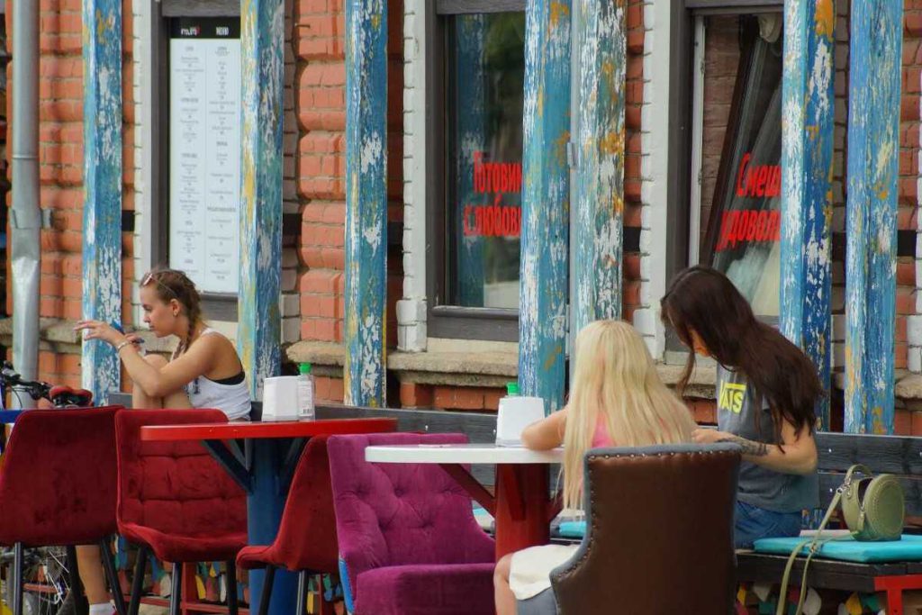 I Caffè di Chelyabinsk: Luoghi di Incontro e Socializzazione per la Comunità Locale