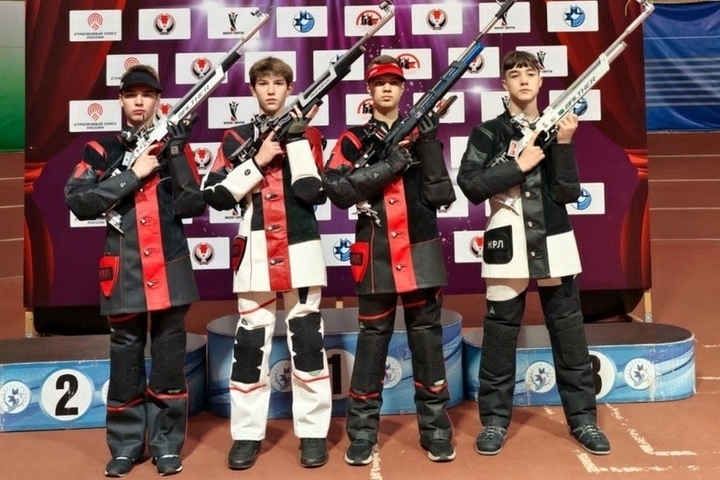 Giovane Tiratore di 15 Anni Vince Titolo di Maestro dello Sport al Campionato Russo di Tiro a Segno