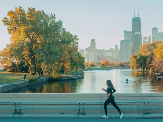 Sport all’aperto in autunno: i capi e gli accessori che salvano l&#039;attività outdoor