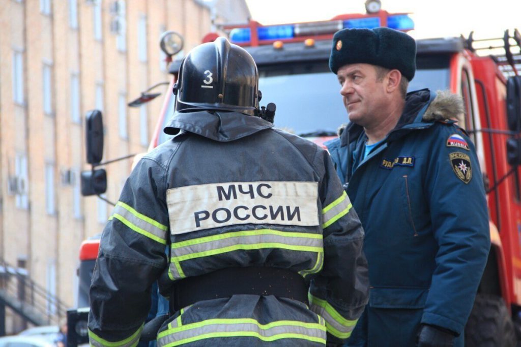 Incendio in casa privata nel distretto di Polesk: il proprietario ferito e le autorità indagano sulla causa