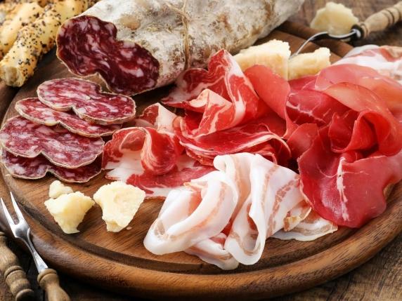 Salumi, quante volte mangiarli a settimana e quali sono i migliori abbinamenti per la salute: i consigli del nutrizionista
