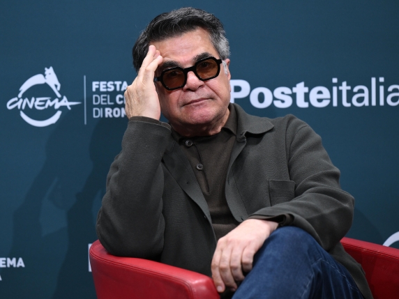 Jafar Panahi, il regista dissidente: «Ora sfido il regime. Film sulla guerra, set in Iran»