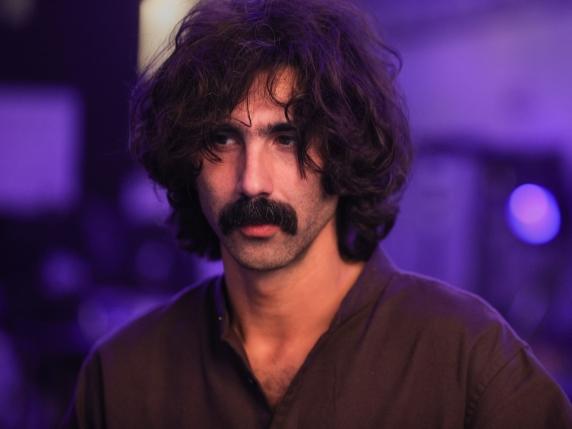 Andrea Laszlo De Simone: «Chiunque oggi ha follower, ma io non voglio essere il capo di una setta»