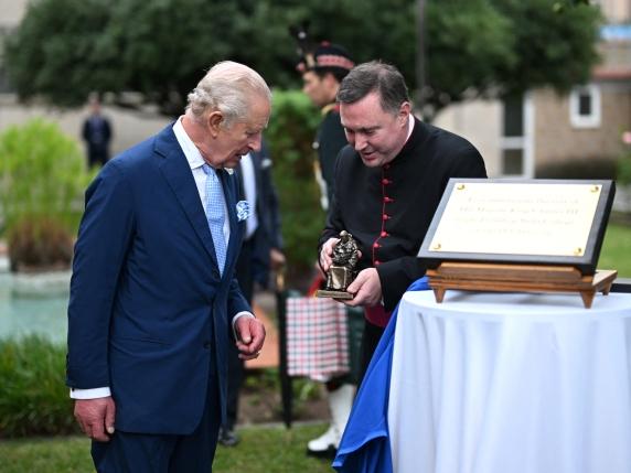 Al ricevimento di re Carlo: cardinali e aristocrazia, da Sir Rocco Forte a Lady Powell. Garden party al seminario Beda