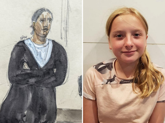 Caso Lola: la Francia attende la sentenza per l&#039;omicidio di una bambina di 12 anni, violentata e uccisa da una donna irregolare di 24 anni 

Approfondimento
Il caso di Lola ha scosso profondamente l&#039;opinione pubblica francese e internazionale a causa della sua estrema efferatezza. La vittima, una bambina di soli 12 anni, è stata sottoposta a violenze, torture e abusi che hanno portato alla sua morte. L&#039;imputata, Dahbia Benkired, ha 24 anni e si trovava in una situazione di irregolarità in Francia, essendo una persona che doveva essere espulsa dal paese ma per la quale il provvedimento di espulsione non era stato eseguito.

Possibili Conseguenze
La sentenza che sarà emessa potrebbe avere conseguenze significative sulla politica di immigrazione e sulla gestione dei casi di irregolarità in Francia. Inoltre, il caso potrebbe sollevare questioni relative alla sicurezza pubblica e alla protezione dei minori, evidenziando la necessità di un&#039;azione più efficace per prevenire simili tragedie.

Opinione
Il caso di Lola ha sollevato un dibattito acceso sull&#039;efficacia della politica di immigrazione e sulla necessità di una maggiore vigilanza e controllo sui casi di irregolarità. Molti hanno espresso sdegno e indignazione per il crimine e hanno chiesto giustizia per la vittima e la sua famiglia, sottolineando l&#039;importanza di garantire la sicurezza e la protezione dei più vulnerabili.

Analisi Critica dei Fatti
Il caso di Lola mette in luce la necessità di un&#039;analisi critica dei fatti e delle politiche di immigrazione. È fondamentale comprendere come il provvedimento di espulsione non sia stato eseguito e quali siano state le conseguenze di questo errore, al fine di evitare che simili tragedie si ripetano in futuro.

Relazioni con altri fatti
Il caso di Lola non è isolato e si inserisce in un contesto più ampio di violenze e abusi contro i minori. È importante considerare le relazioni tra questo caso e altri simili per comprendere meglio le dinamiche e le cause di questi crimini, e per sviluppare strategie più efficaci per la prevenzione e l&#039;intervento.

Contesto storico
Il caso di Lola si inserisce in un contesto storico di tensioni e dibattiti sull&#039;immigrazione e sulla sicurezza pubblica in Francia. È importante considerare il contesto storico e sociale in cui si è verificato il crimine per comprendere meglio le sue cause e le sue conseguenze, e per sviluppare politiche e interventi che tengano conto della complessità del problema.

Fonti
Il caso di Lola è stato ampiamente coperto dai media francesi e internazionali. La fonte di questo articolo è il sito Corriere della Sera, che ha pubblicato un articolo sull&#039;attesa della sentenza per il caso di Lola, offrendo una panoramica dettagliata degli eventi e delle reazioni pubbliche.