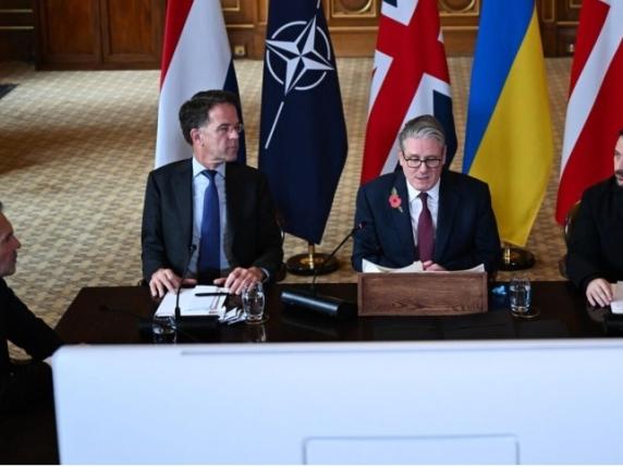 Ucraina, l&#039;Italia smentisce l&#039;invio di missili a Kiev. Starmer: «Putin fa richieste ridicole» | La minaccia dello Zar sui Tomahawk