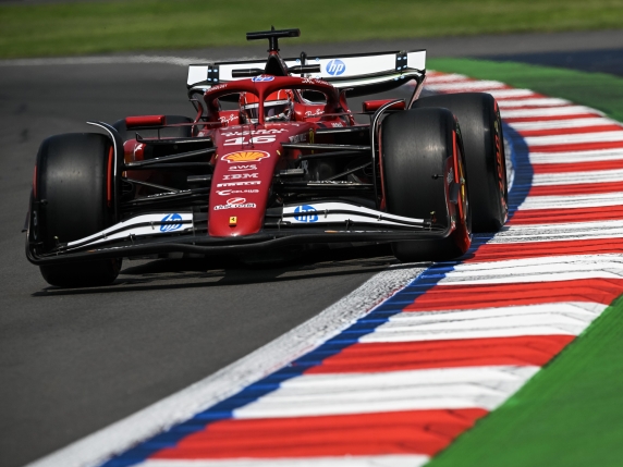 GP del Messico di Formula 1: Leclerc in testa dopo le prove libere, nove rookie in pista e Fuoco ultimo 

Approfondimento
Le prove libere del GP del Messico sono state un&#039;ottima occasione per i piloti di testare le loro auto e prepararsi per la gara. La presenza di nove rookie in pista ha aggiunto un tocco di interesse alle prove, con alcuni di loro che hanno dimostrato di avere un grande potenziale.

Possibili Conseguenze
I risultati delle prove libere potrebbero avere un impatto significativo sulla gara. I piloti che si sono classificati meglio potrebbero avere un vantaggio significativo nella lotta per la vittoria, mentre quelli che hanno avuto difficoltà potrebbero dover lavorare duramente per recuperare terreno.

Opinione
È difficile prevedere come si svolgerà la gara, ma una cosa è certa: le prove libere hanno dimostrato che ci sarà una grande lotta per la vittoria. I fan del motorsport sono pronti a vedere una gara emozionante e piena di colpi di scena.

Analisi Critica dei Fatti
I risultati delle prove libere sono stati influenzati da diversi fattori, tra cui la scelta delle gomme e la strategia dei team. È importante analizzare questi fattori per capire meglio come si sono svolti gli eventi.

Relazioni con altri fatti
Le prove libere del GP del Messico sono parte di un più ampio contesto di gare di Formula 1. È interessante notare come i risultati di questa gara potrebbero influenzare la classifica generale del campionato.

Contesto storico
Il GP del Messico ha una lunga storia e ha visto molti piloti e team competere nel corso degli anni. È interessante notare come la gara sia cambiata nel tempo e come i piloti e i team abbiano adattato le loro strategie per affrontare le sfide del circuito.

Fonti
La fonte di questo articolo è il sito Corriere della Sera. Per maggiori informazioni, si può visitare il sito e leggere l&#039;articolo originale.