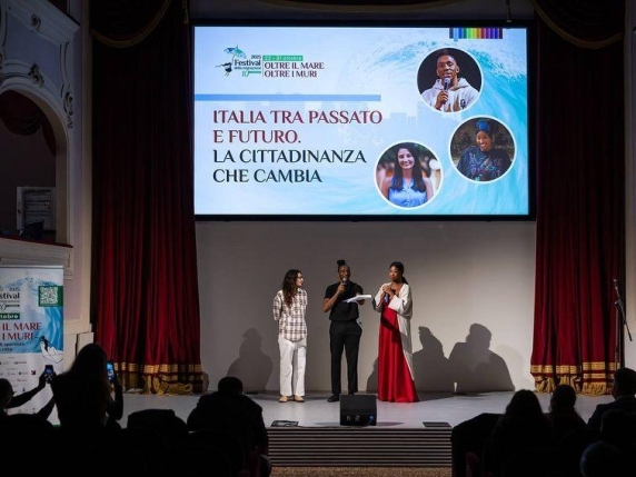 Inclusione e Migrazione: Una Nuova Agenda per Combattere l&#039;Ingiustizia e Promuovere l&#039;Integrazione