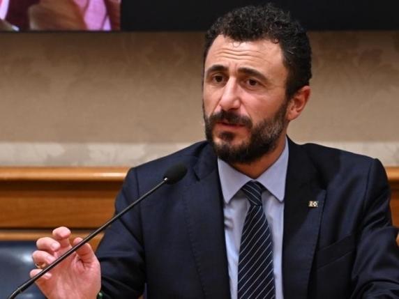 Condanna per il deputato Pozzolo: un anno e tre mesi per porto abusivo d&#039;arma in un incidente di Capodanno