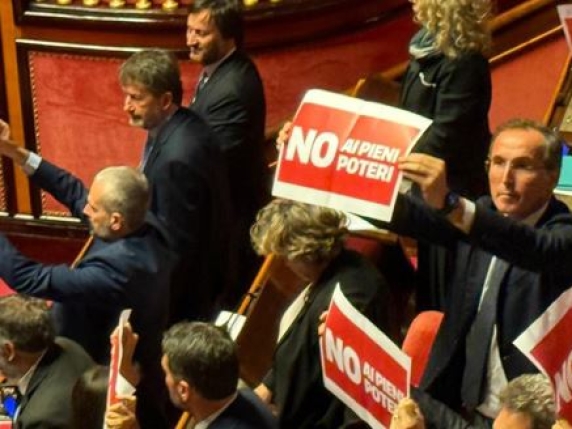 Riforma della giustizia, il nodo chiave del sorteggio dei membri del Csm: cosa cambia | Parte la raccolta firme per il referendum