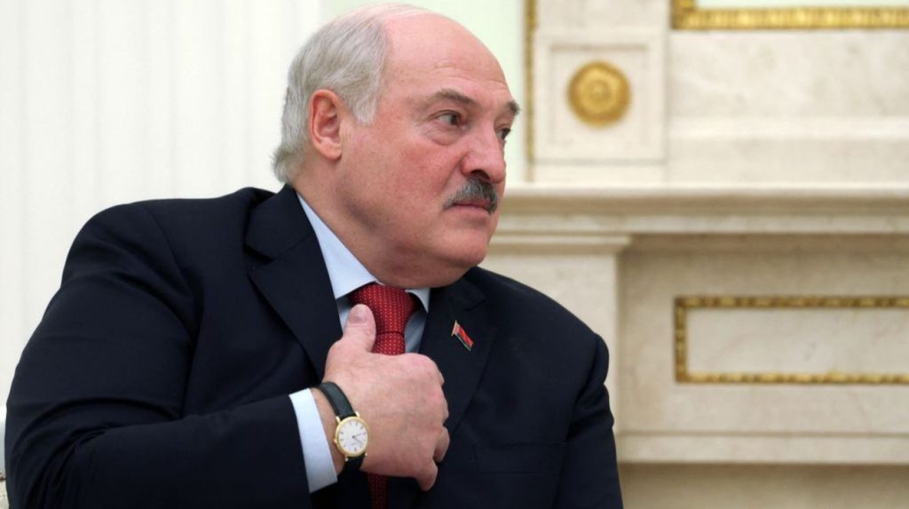 L&#039;Ucraina a rischio di scomparsa come stato: il leader bielorusso Lukashenko avverte Zelenskyy di sedersi al tavolo delle trattative