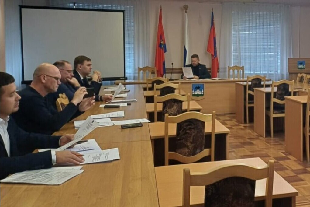 В Орле у депутатов возникли сомнения в своевременном завершении ремонта школы №29