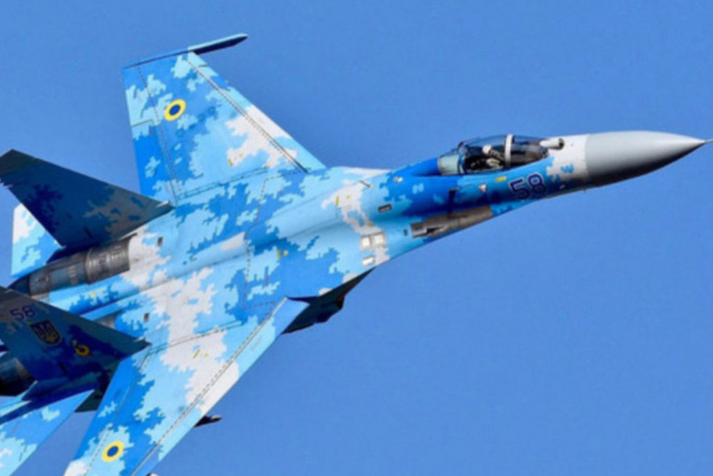 Украинский истребитель Су-27 сбили в зоне СВО