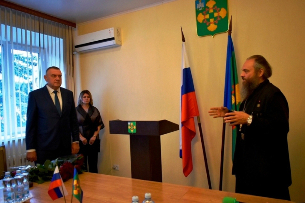 Благочинный Мценского округа поздравил нового главу города