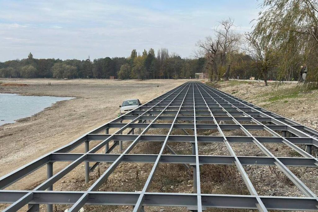 Nuovo molo sul lago di Novopjatigorsk: un passo avanti per il turismo e l&#039;economia locale