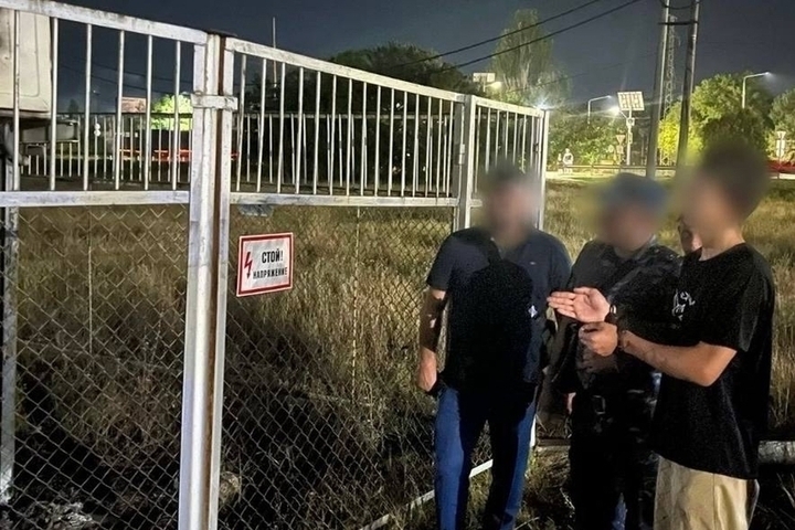 К уголовной ответственности за поджог электровоза в Ростовской области привлекут трех молодых людей