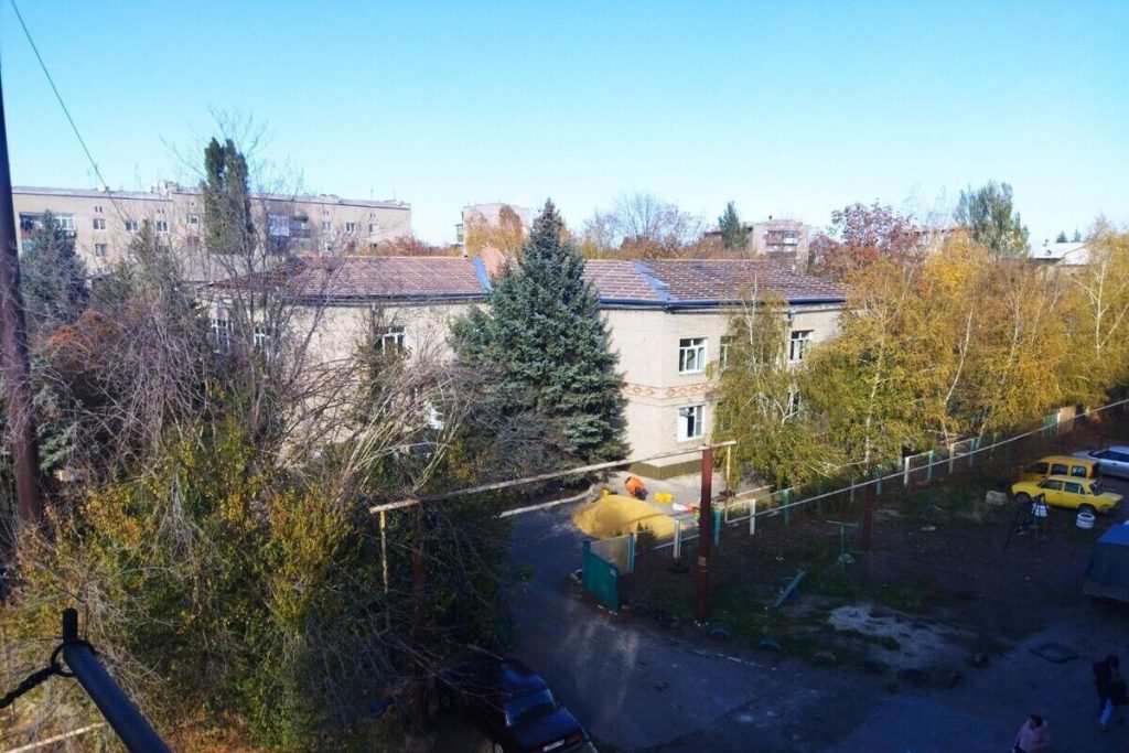 В Комсомольском ДНР восстанавливают детсад в рамках нацпроекта