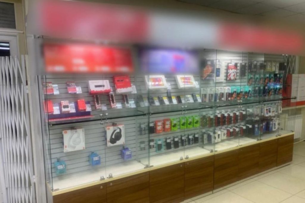 Сотрудница салона связи передавала данные абонентов украинским кураторам