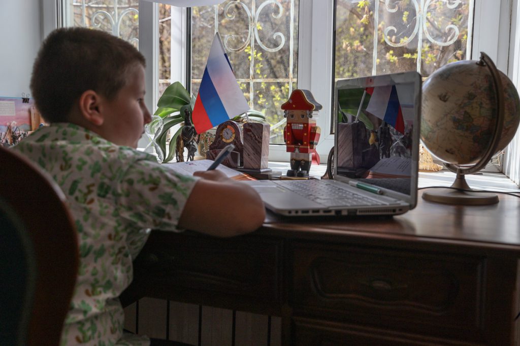 В ОП предложили ввести идентификацию по паспорту для контента 18+