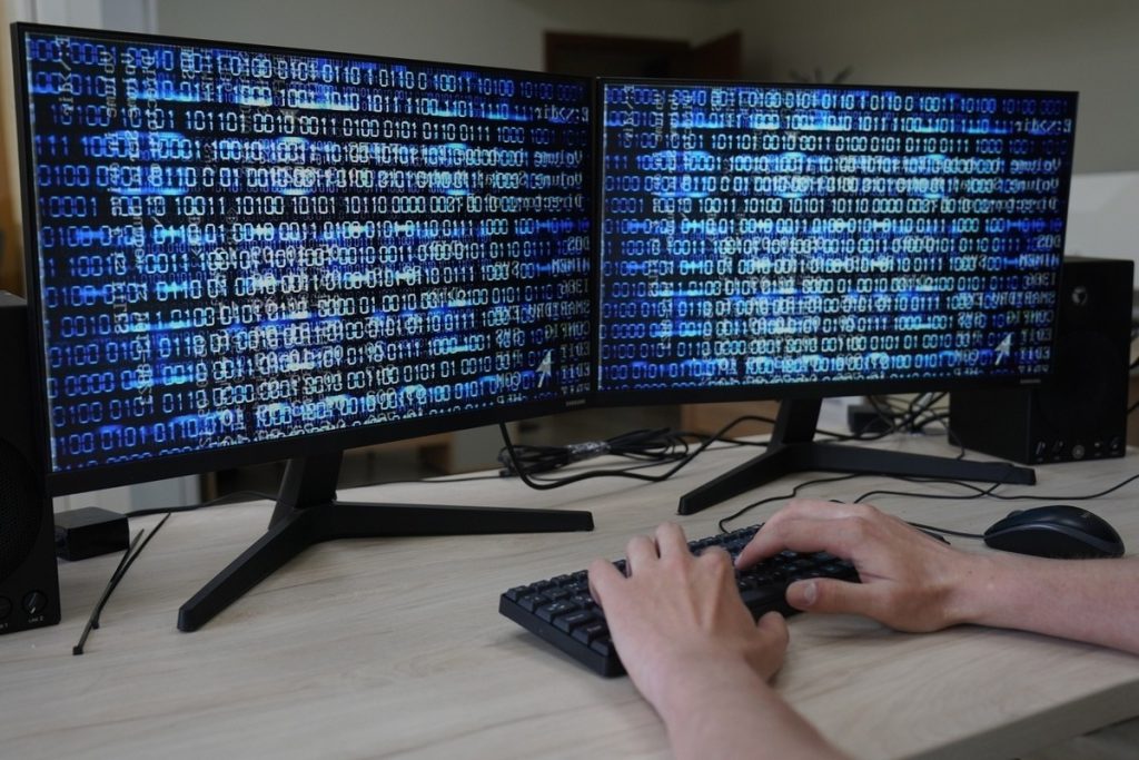 Туляков предупредили о новом способе обмана через мошеннические QR-коды