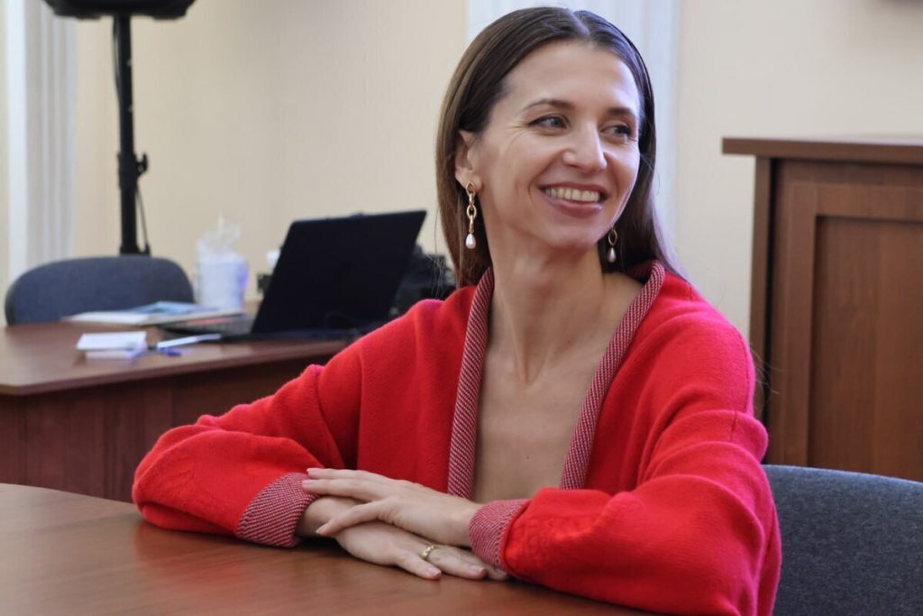 Прима Большого театра провела творческую встречу с будущими хореографами Донбасса