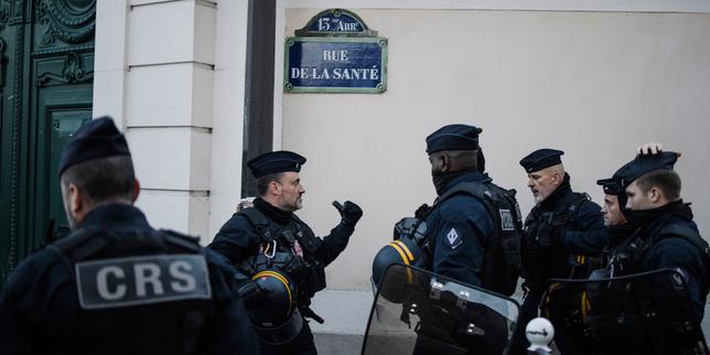 Nicolas Sarkozy accompagné en prison de deux officiers de sécurité, « eu égard à son statut et aux menaces qui pèsent » sur lui, selon Laurent Nunez