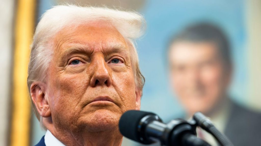 Indian PM assures Trump that his country will stop buying oil from Russia