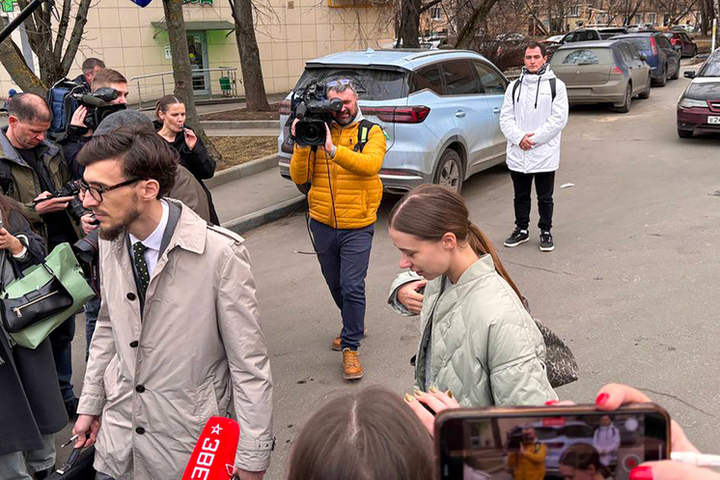 Avvocati del blogger Mitroshina ammettono colpa in caso di frode: conseguenze e implicazioni per la comunità legale