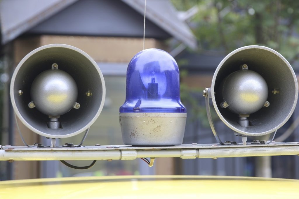 Tentativo di scambio di patente di guida falsa acquistata online in Russia: le conseguenze e le implicazioni per la sicurezza stradale