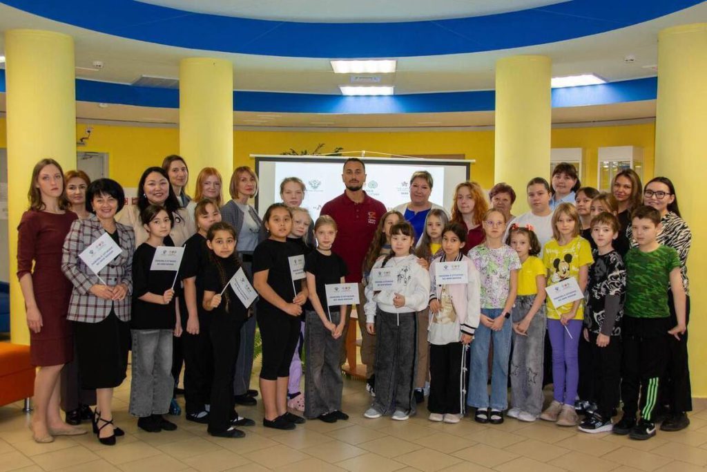 Ветеран СВО рассказал детям Салехарда о службе