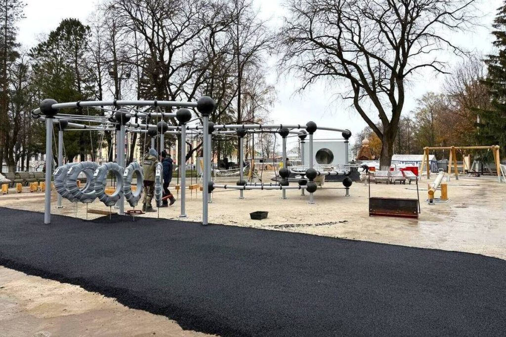 Детский парк на площади Революции в Вологде почти готов к открытию