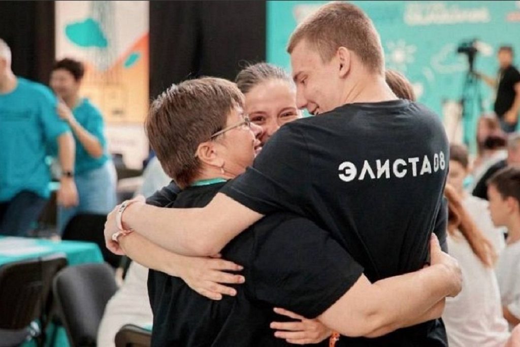 Семьи Калмыкии выступят в полуфинале конкурса «Это у нас семейное»