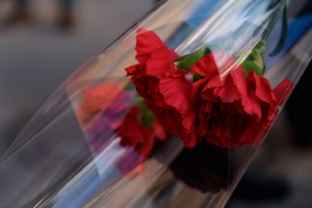 В Волгограде прошли похороны учителя гимназии Екатерины Синельниковой