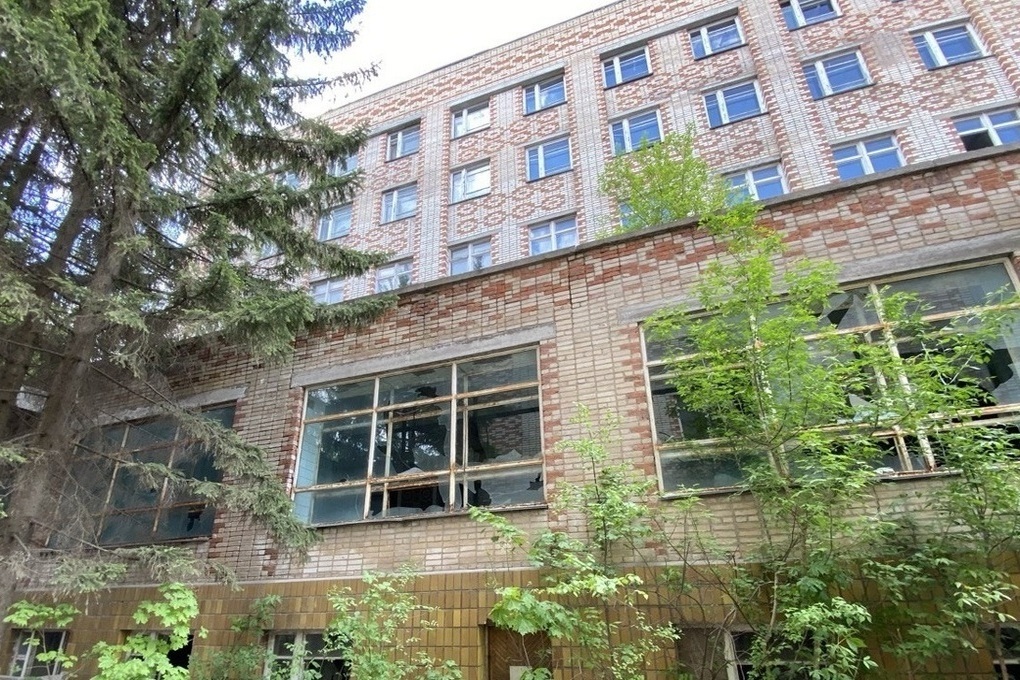 В Плавске здание с земельным участком продается за 17 млн рублей