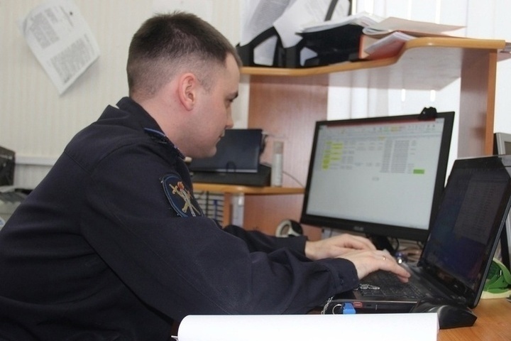 Начальник владимирской колонии пытался выбросить пакет с взяткой