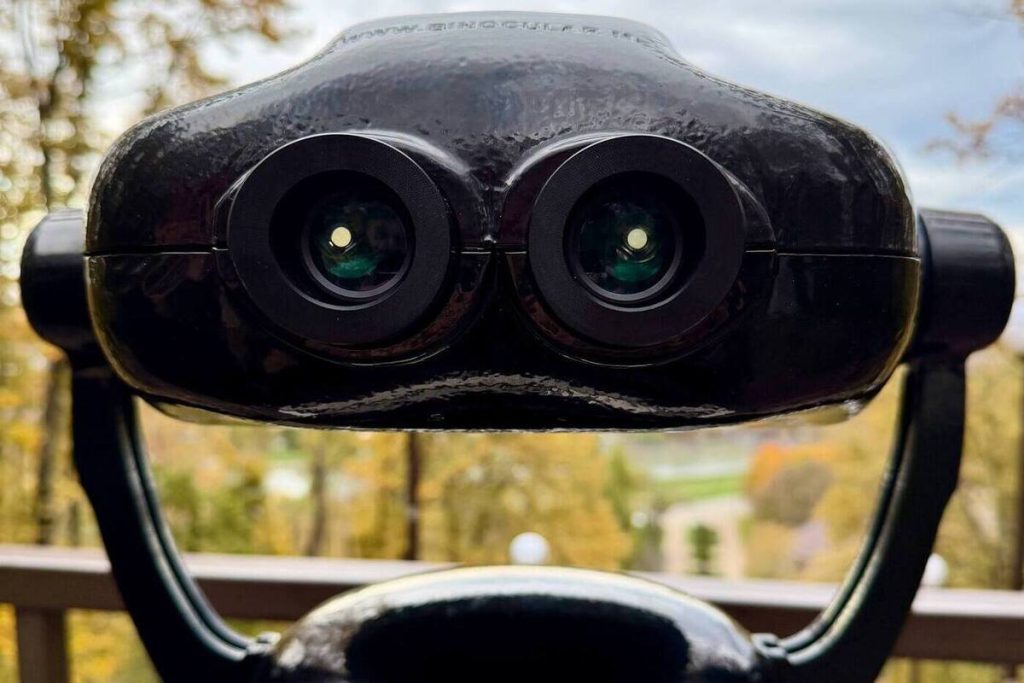 Nuova attrazione a Maikop: un binocolo per ammirare la città dalla principale piattaforma di osservazione