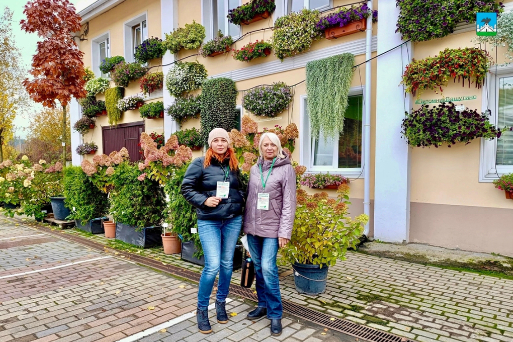 Operatori ecologici di Orël alla fiera internazionale di piante a Chimki: un&#039;opportunità per migliorare la gestione ecologica della città