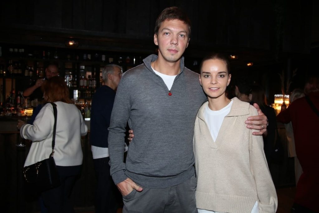 Dina Averina e Dmitrij Solov&#039;ëv fanno il loro debutto pubblico come coppia sposata