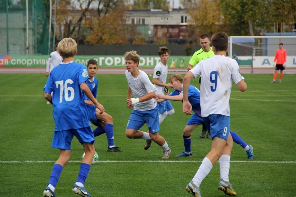 Conclusione del Campionato di Calcio Giovanile: I Giovani Calciatori di Briansk Si Fanno Notare