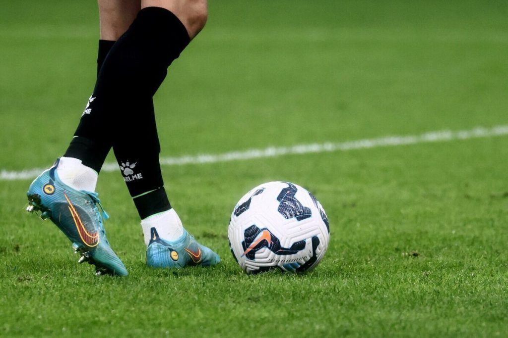 Защитник Сесар Монтес пропустит игру с «Зенитом» из-за дисквалификации