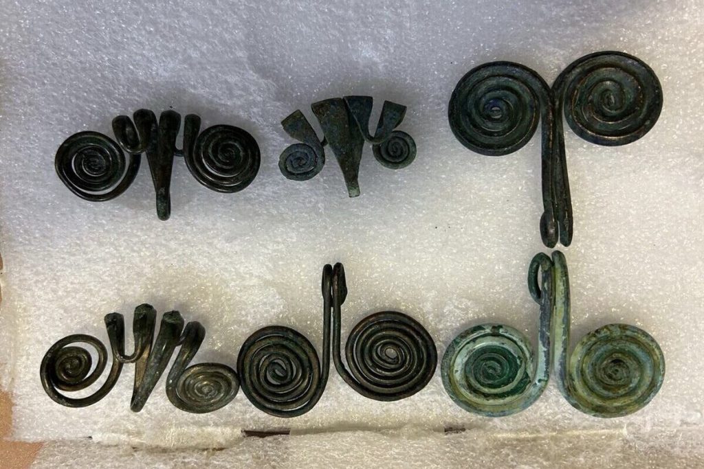 Тамбовская прокуратура обвинила группу граждан в контрабанде антиквариата