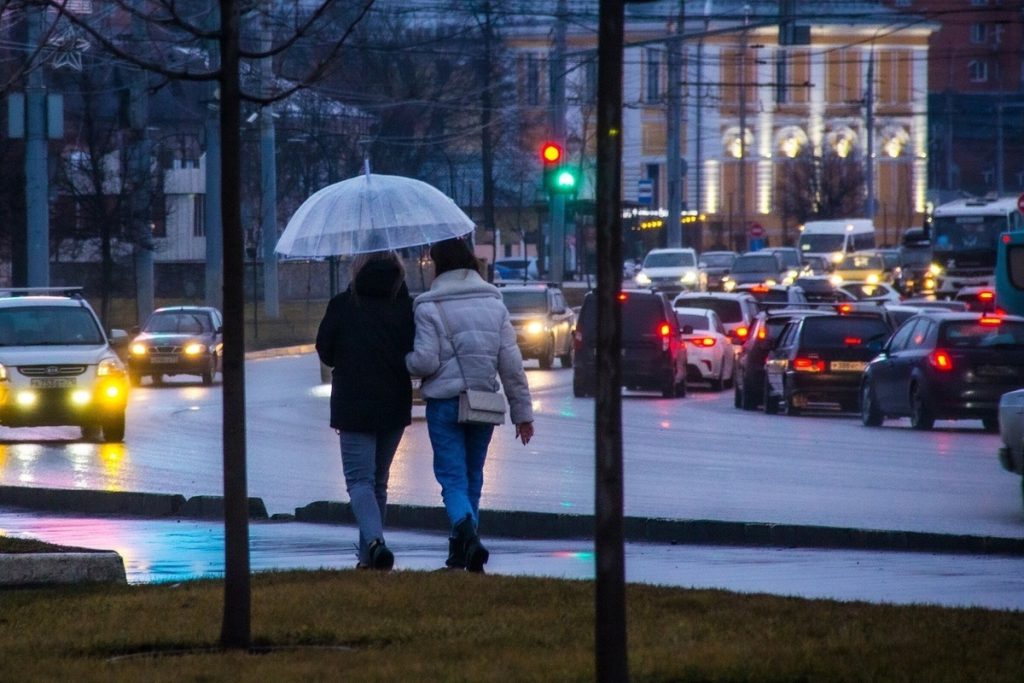 Vento forte in arrivo nella regione di Tula il 25 ottobre: previsioni e possibili conseguenze