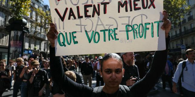 La guerra delle generazioni in Francia: i giovani sono arrabbiati ma non incolpano gli anziani