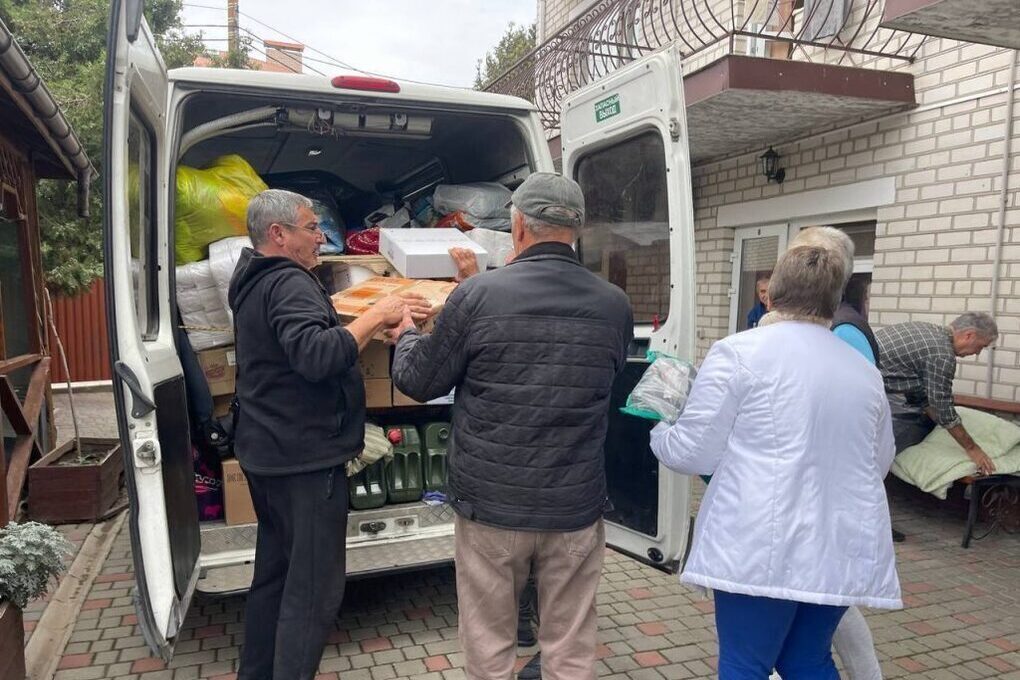 Aiuti Umanitari nella Regione di Cherson: Volontari di Novorossijsk Fanno la Differenza