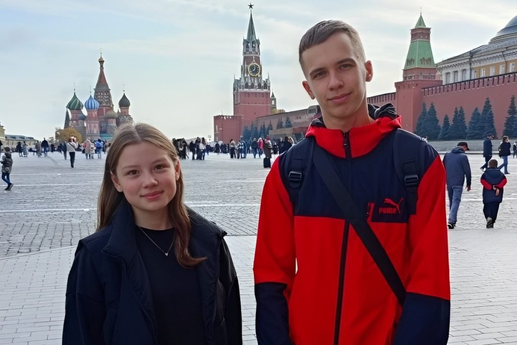 Старшеклассники школы Яренска выступают на фестивале «Ворошиловский стрелок 2025»