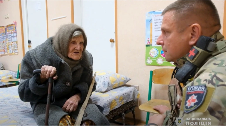 98-year-old Ukrainian woman who walked 10 km to flee occupation in Donetsk Oblast has passed away